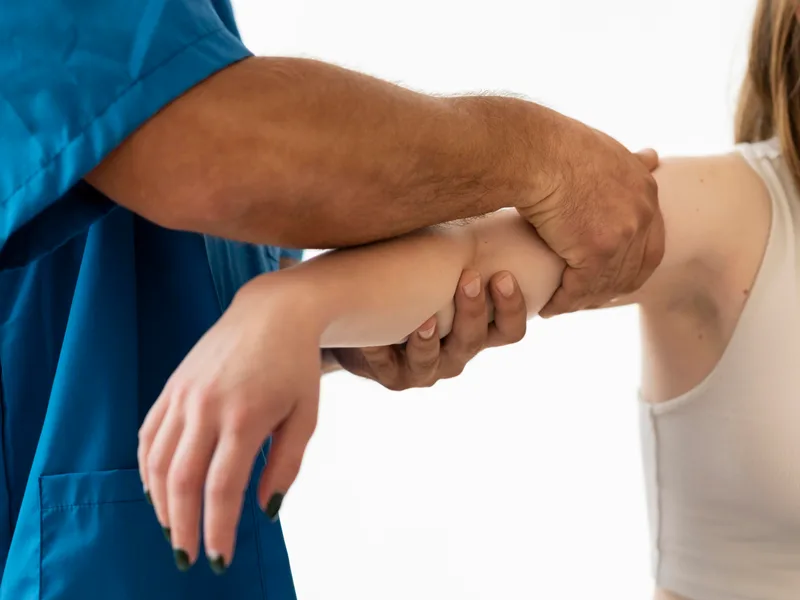 Chiropractic care for elbow pain at Prairie Star Chiropractic in Hudsonville