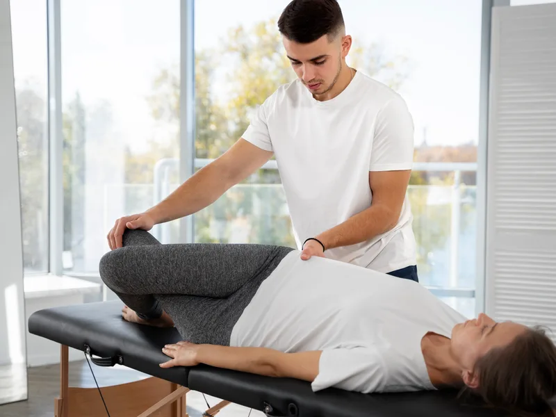 Prairie Star Chiropractic treating hip pain in Hudsonville