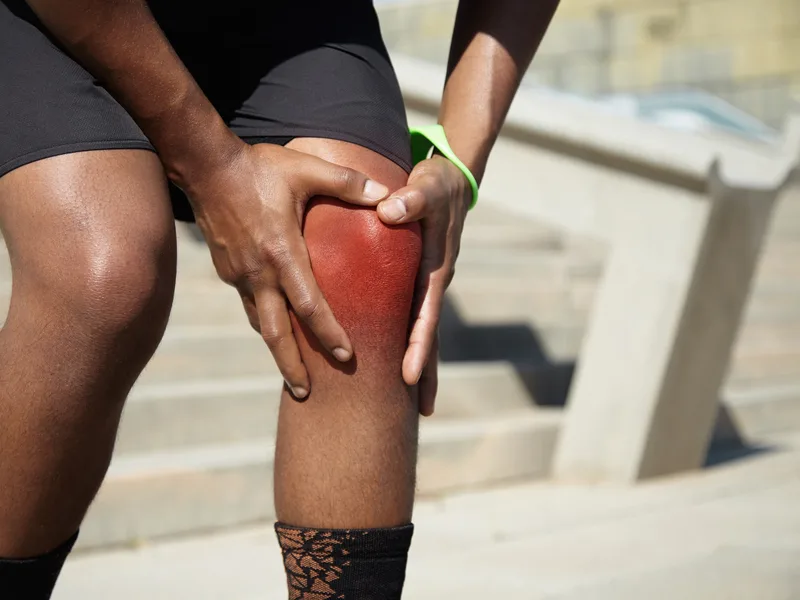 Prairie Star Chiropractic treating knee pain in Hudsonville